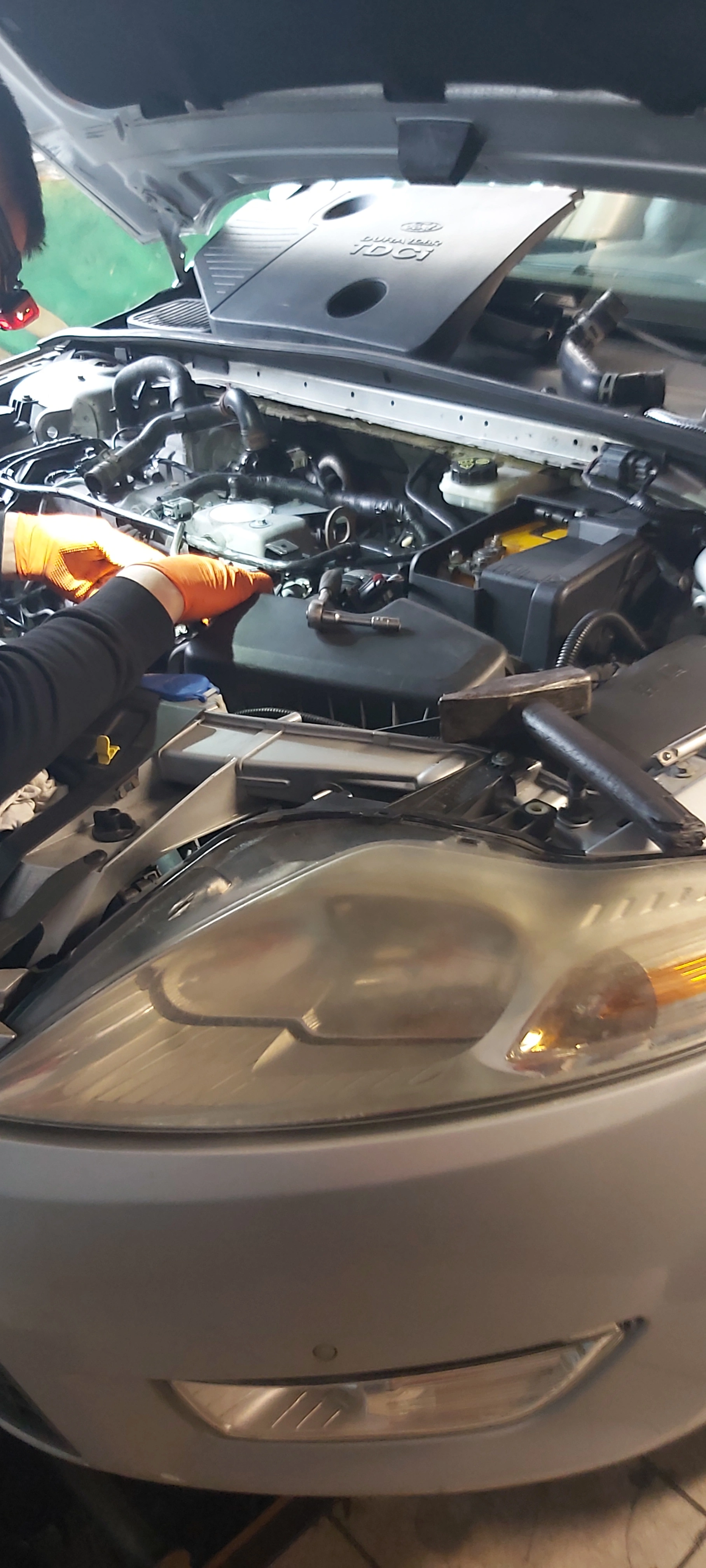 Naprawa silnika w samochodzie marki Ford w warsztacie Mechanika Jarosz